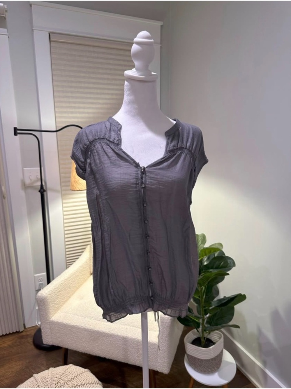 LOFT Gray Button Front Cap Sleeve Blouse-Size M